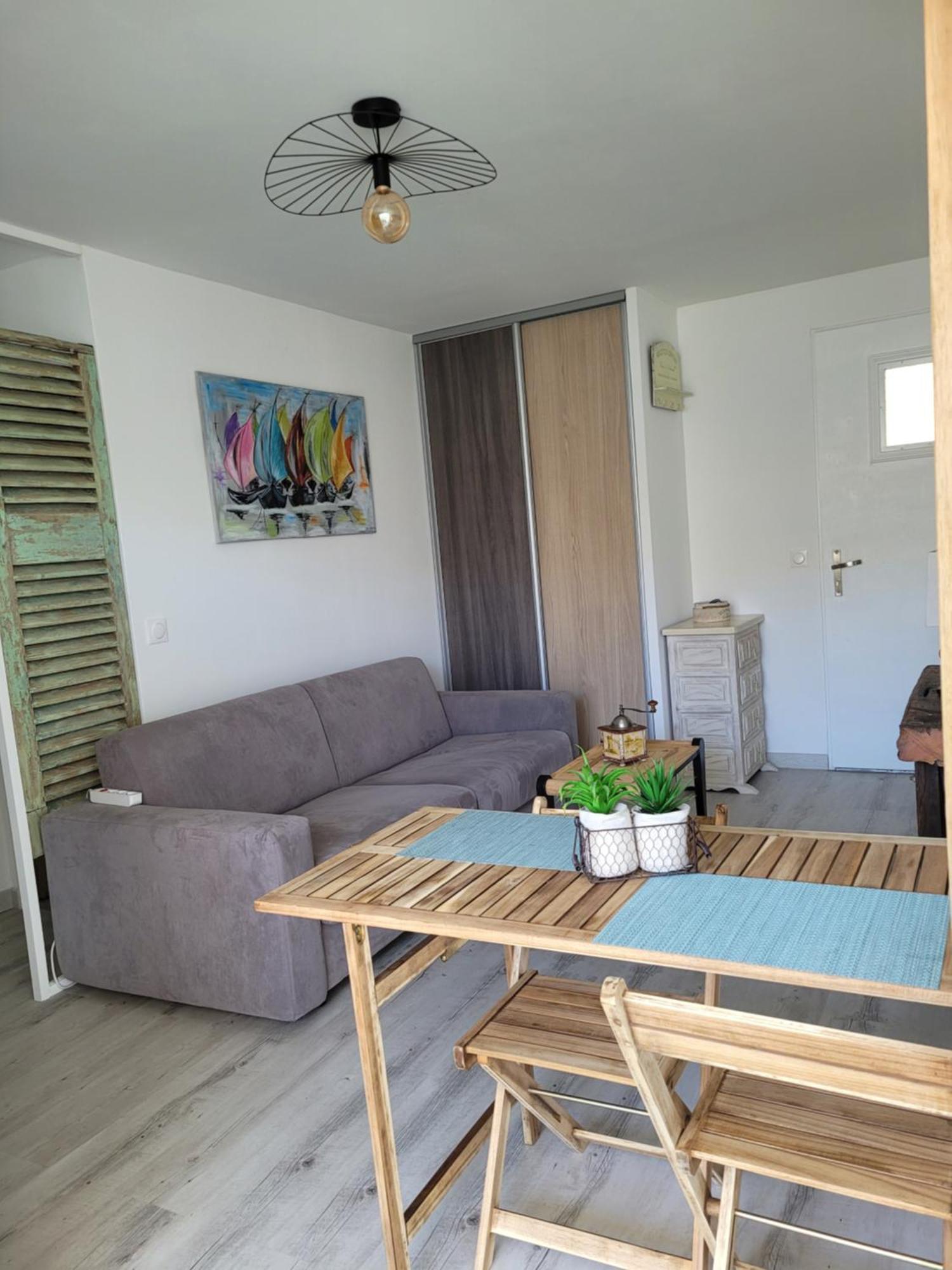 Tahiti Beach, T2 A La Mer, Piscine, Terrasse Et Parking Frontignan Extérieur photo